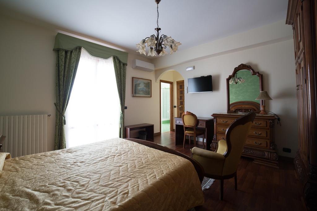 B&B Diamante Nissoria ภายนอก รูปภาพ